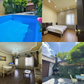 LARGE 5 BEDROOM LUXURY VILLA